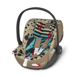 Cybex CLOUD Z2 i-Size 45-87 cm (0+) One love BY KAROLINA KURKOVA Cybex CLOUD Z2 i-Size 45-87 cm (0+) One love BY KAROLINA KURKOVA