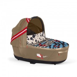 Cybex Priam Lux Carrycot V4, One love BY KAROLINA KURKOVA Cybex Priam Lux Carrycot V4, One love BY KAROLINA KURKOVA