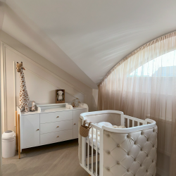 Boho convertible cot with and movable wall White/Linen Velour Boho convertible cot with and movable wall White/Linen Velour
