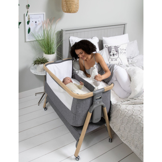 Tutti Bambini mazuļu šūpulis pie gultas CoZee Air Oak/Charcoal