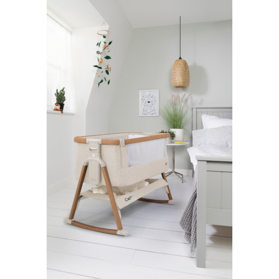 Tutti Bambini mazuļu šūpulis pie gultas CoZee Air Scandinavian Walnut-Ecru