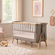 Tutti Bambini mazuļu šūpulis pie gultas CoZee XL Scandinavian Walnut-Ecru