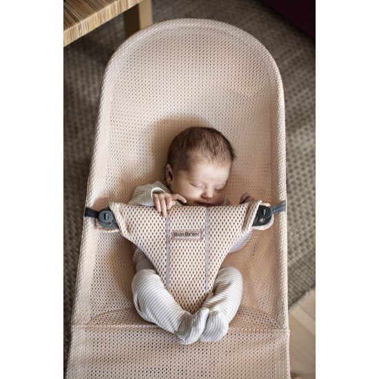 BabyBjörn Bliss atpūtas krēsls Pearly Pink Mesh