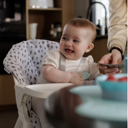 Twistshake Highchair Cushion White Twistshake Highchair Cushion White