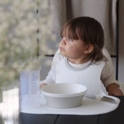 Twistshake Silikona Priekšautiņi Twistshake Infant Bibs 2-pack Grey/White