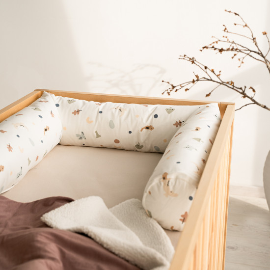 Bērnu gultiņā ielokāma apmale Jersey "Animals"