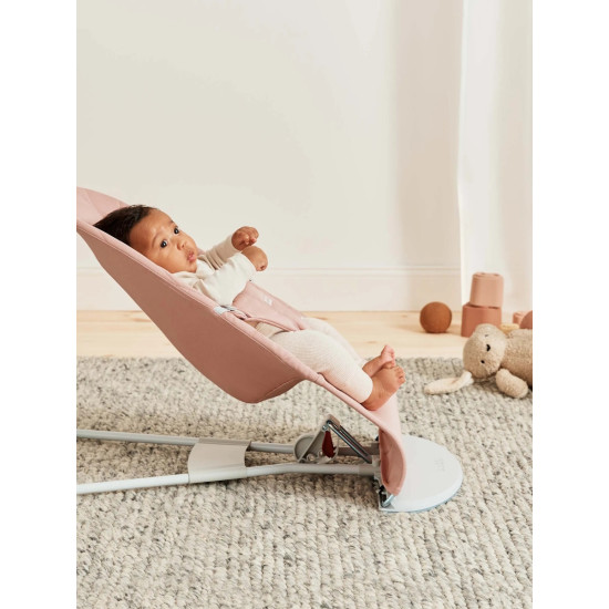 BabyBjörn Bliss atpūtas krēsls Dusty Pink Woven Petal