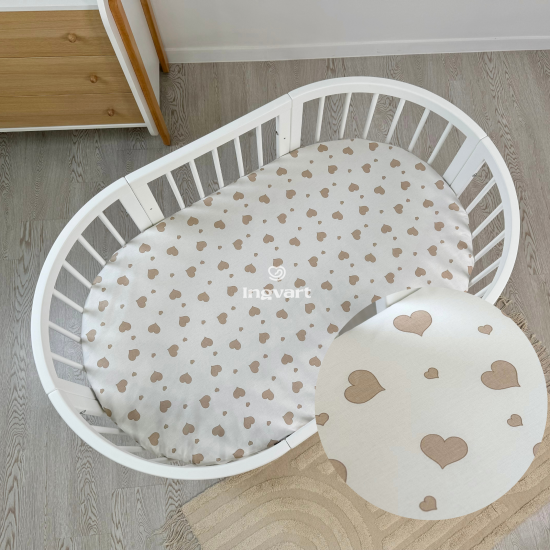 Smart Bed Palags ar Gumiju "Beige Hearts on White" 72\120 Cm