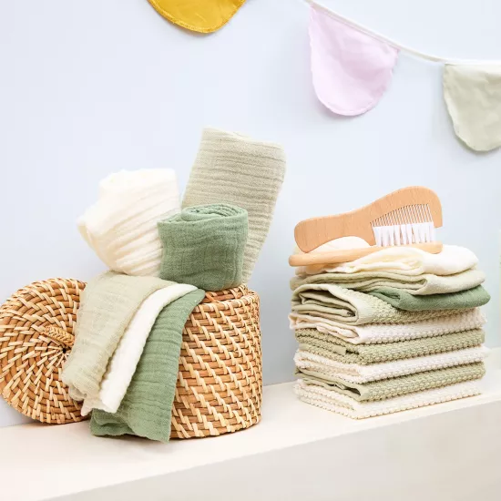 Meyco Baby muslīnu autiņu komplekts Natural/Soft Olive (2 gab., 120x120 cm)