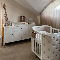 Ingvart Kumode ar Pārtinamo Galdiņu un pieciem plauktiem Nika Long White/Natural