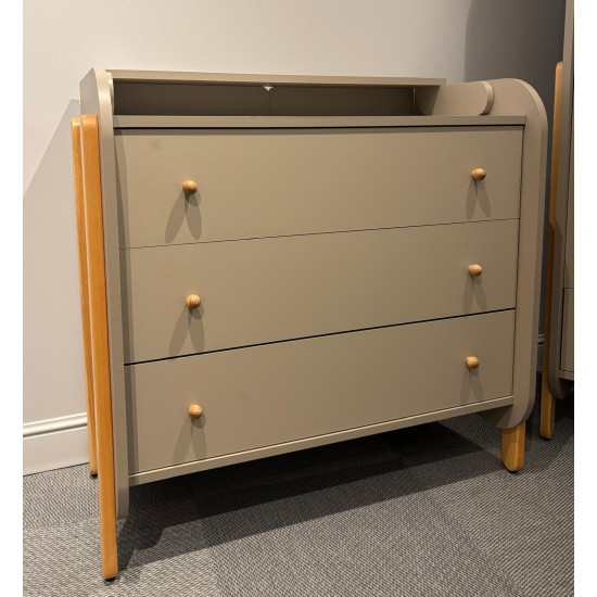 Ingvart Kumode ar Pārtinamo Galdiņu Nika Beige+Natural legs